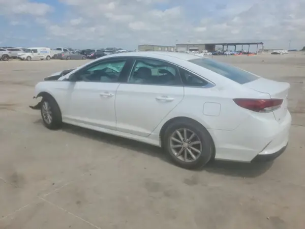 5NPE24AF5JH636640 2018 HYUNDAI SONATA - Image 2