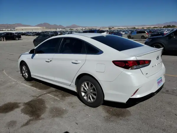 5NPE24AF5JH653566 2018 HYUNDAI SONATA - Image 2