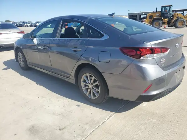 5NPE24AF5JH653759 2018 HYUNDAI SONATA - Image 2
