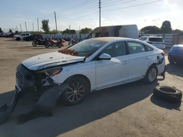 5NPE24AF5JH667984 2018 HYUNDAI SONATA - Image 1