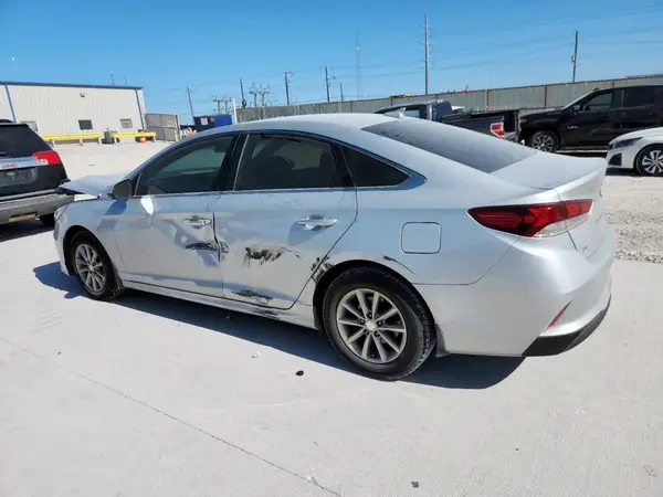 5NPE24AF5JH669573 2018 HYUNDAI SONATA - Image 2