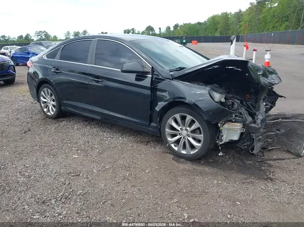 5NPE24AF5JH670657 2018 HYUNDAI SONATA - Image 1