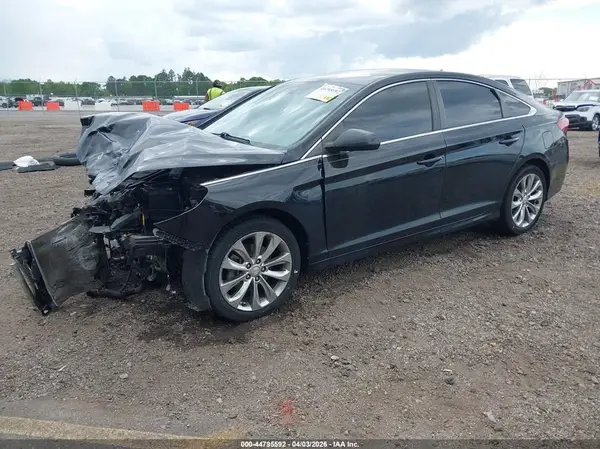 5NPE24AF5JH670657 2018 HYUNDAI SONATA - Image 2