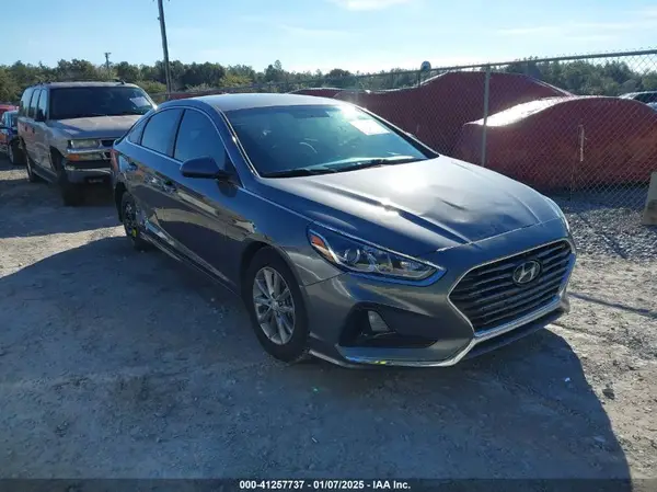 5NPE24AF5JH671923 2018 HYUNDAI SONATA - Image 1