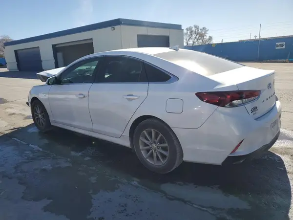 5NPE24AF5JH673977 2018 HYUNDAI SONATA - Image 2