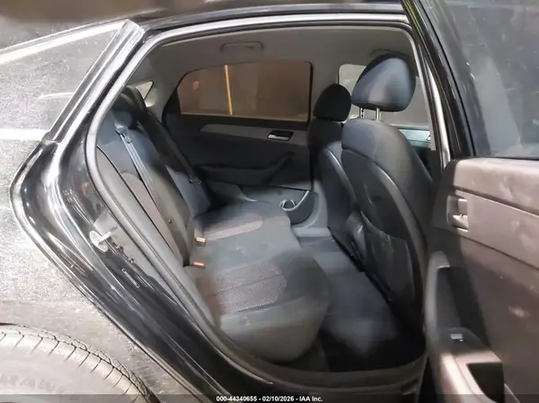 5NPE24AF5JH676605 2018 HYUNDAI SONATA - Image 8