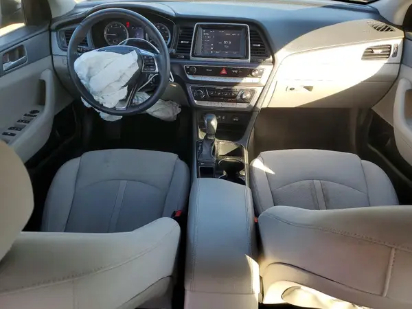5NPE24AF5JH678709 2018 HYUNDAI SONATA - Image 8