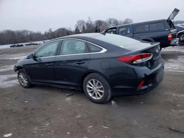 5NPE24AF5JH678869 2018 HYUNDAI SONATA - Image 2