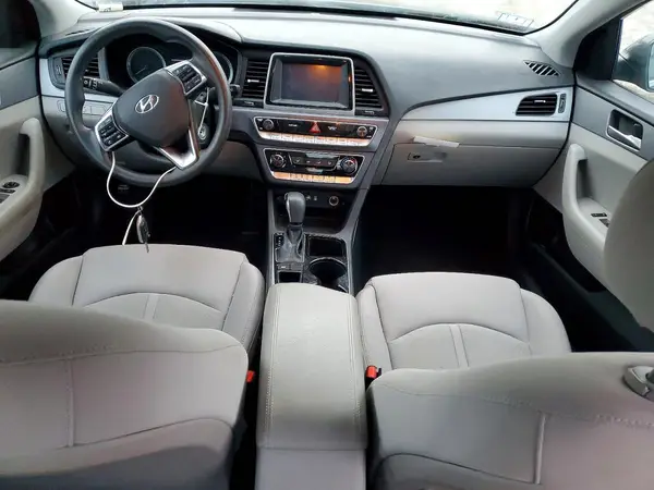 5NPE24AF5JH678869 2018 HYUNDAI SONATA - Image 8
