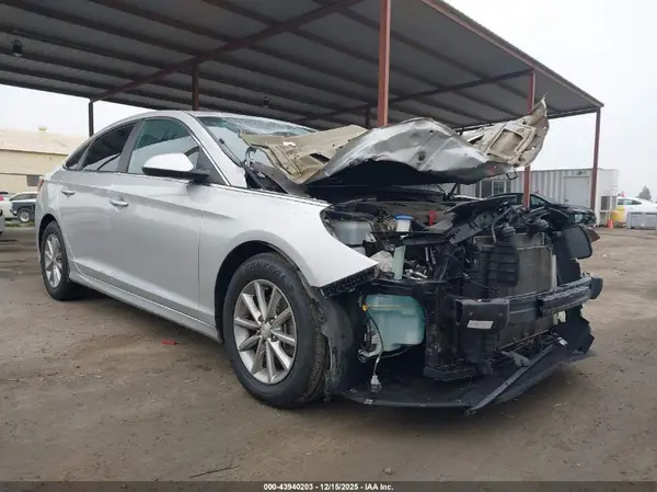 5NPE24AF5JH681321 2018 HYUNDAI SONATA - Image 1