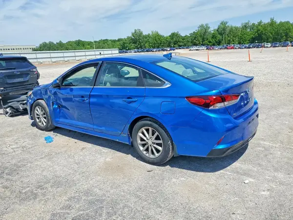 5NPE24AF5JH685885 2018 HYUNDAI SONATA - Image 2