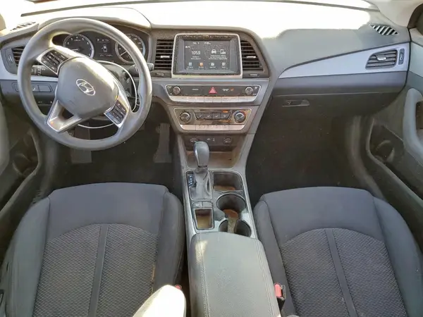 5NPE24AF5JH689886 2018 HYUNDAI SONATA - Image 8
