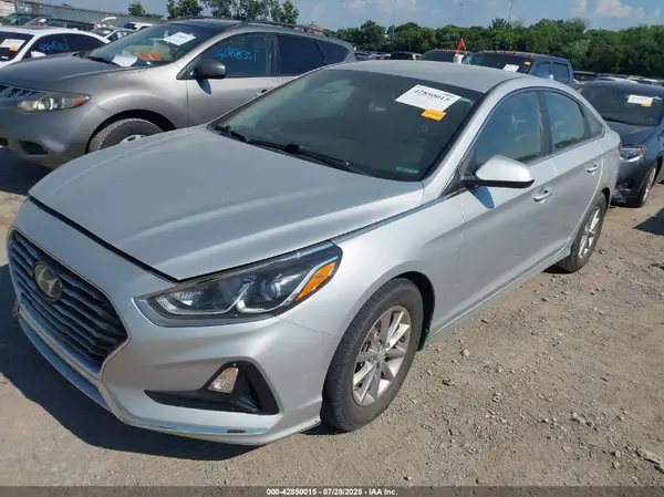 5NPE24AF5JH694621 2018 HYUNDAI SONATA - Image 2
