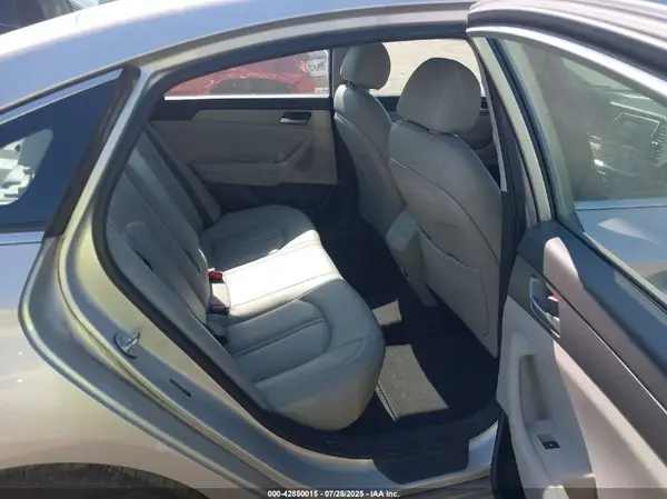 5NPE24AF5JH694621 2018 HYUNDAI SONATA - Image 8