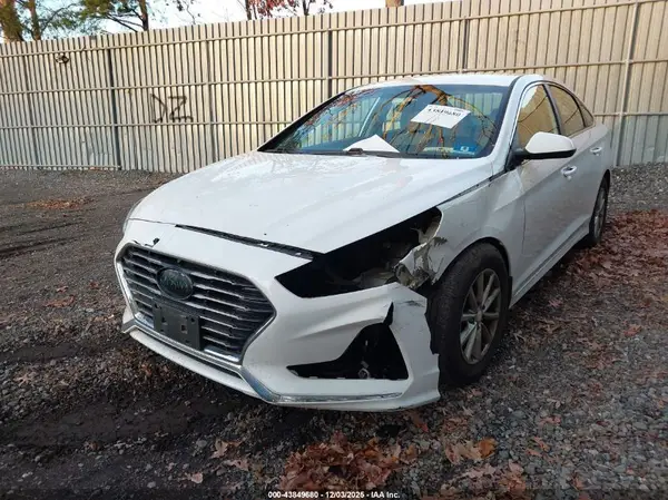 5NPE24AF5JH695106 2018 HYUNDAI SONATA - Image 2
