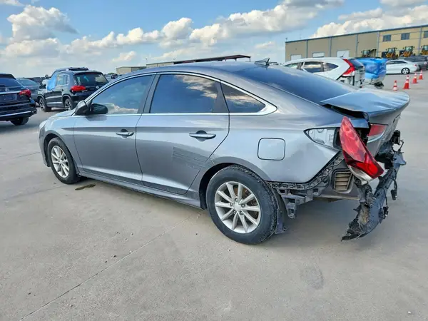 5NPE24AF5JH696241 2018 HYUNDAI SONATA - Image 2