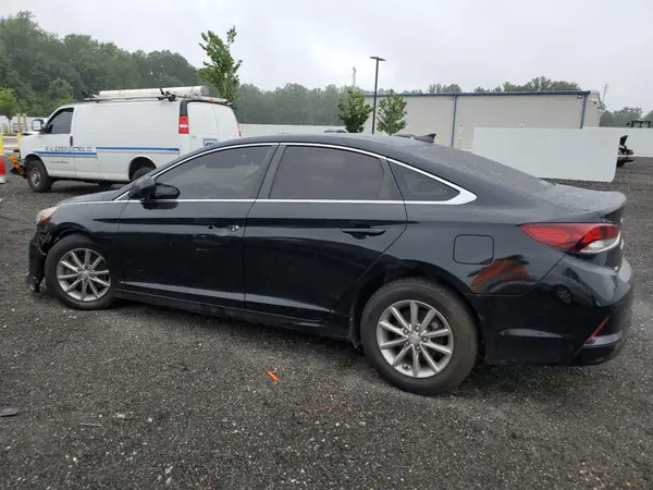 5NPE24AF5JH699074 2018 HYUNDAI SONATA - Image 2