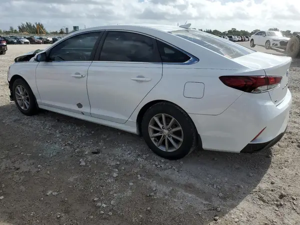 5NPE24AF5JH700174 2018 HYUNDAI SONATA - Image 2