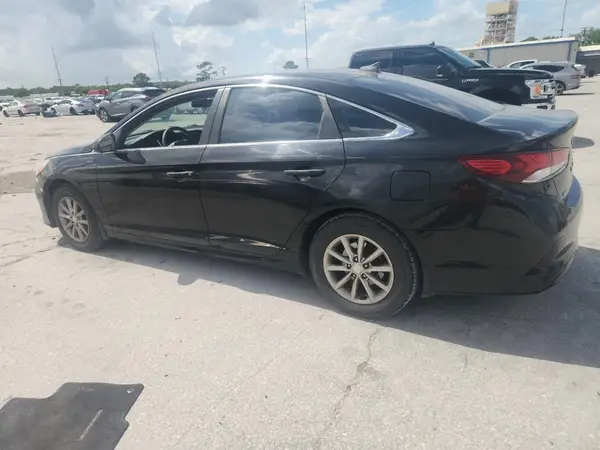 5NPE24AF5JH703771 2018 HYUNDAI SONATA - Image 2