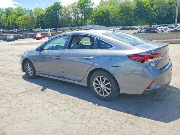 5NPE24AF5JH704936 2018 HYUNDAI SONATA - Image 2