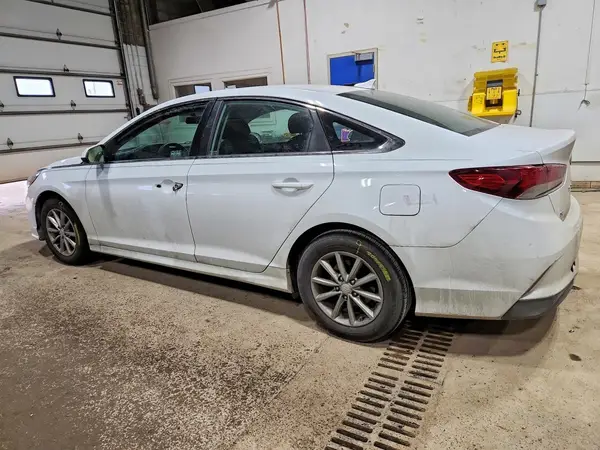 5NPE24AF5JH708596 2018 HYUNDAI SONATA - Image 2