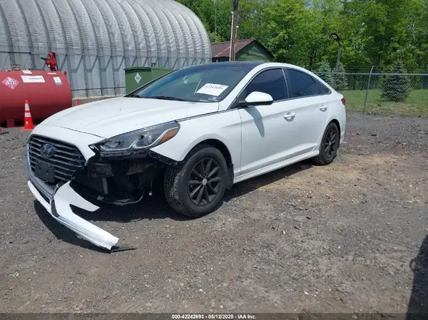 5NPE24AF5JH717900 2018 HYUNDAI SONATA - Image 2