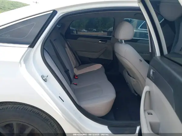 5NPE24AF5JH717900 2018 HYUNDAI SONATA - Image 8