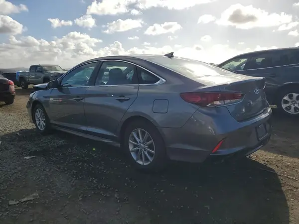 5NPE24AF5JH720036 2018 HYUNDAI SONATA - Image 2