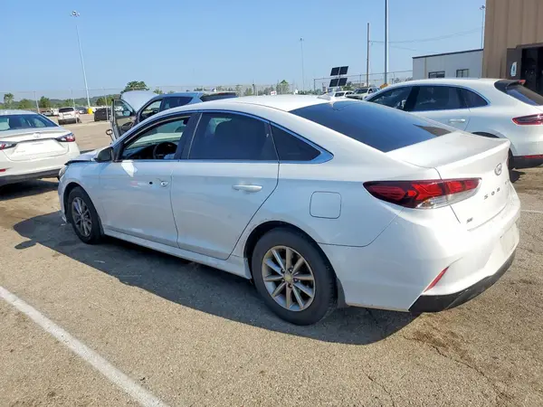 5NPE24AF5JH725642 2018 HYUNDAI SONATA - Image 2