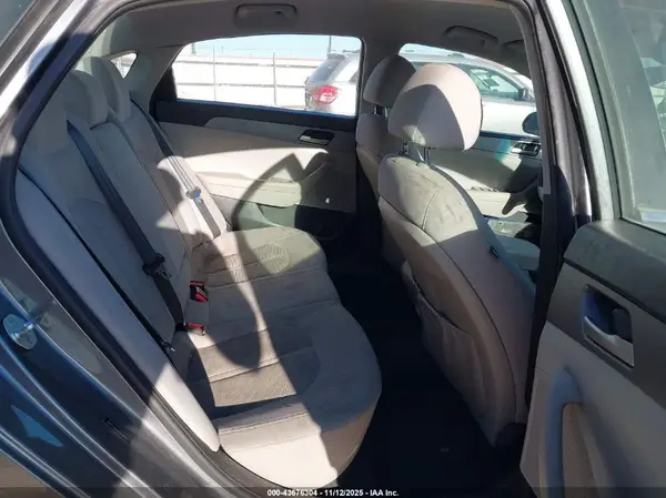 5NPE24AF5KH734102 2019 HYUNDAI SONATA - Image 8