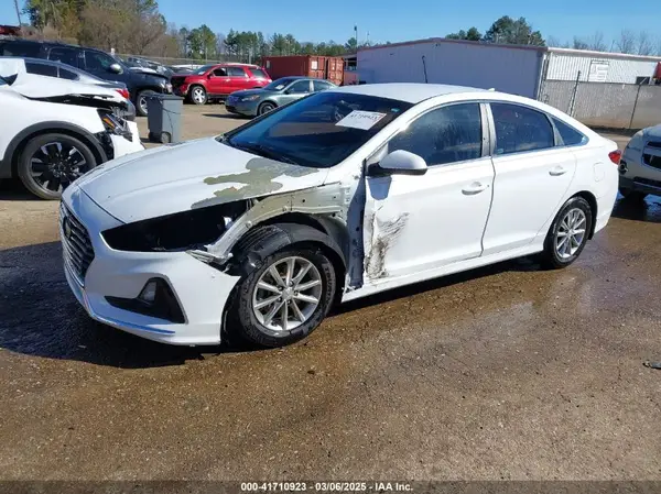 5NPE24AF5KH738070 2019 HYUNDAI SONATA - Image 2