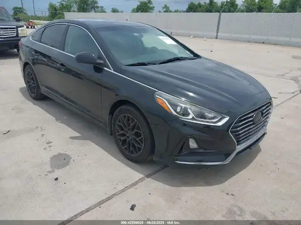 5NPE24AF5KH740885 2019 HYUNDAI SONATA - Image 1