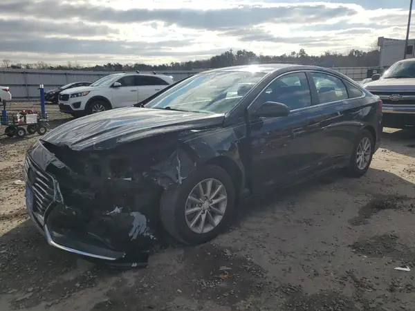 5NPE24AF5KH743995 2019 HYUNDAI SONATA - Image 1