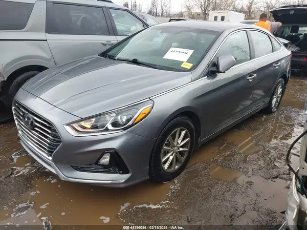 5NPE24AF5KH745780 2019 HYUNDAI SONATA - Image 2