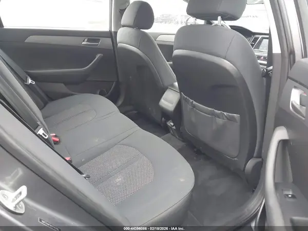 5NPE24AF5KH745780 2019 HYUNDAI SONATA - Image 8