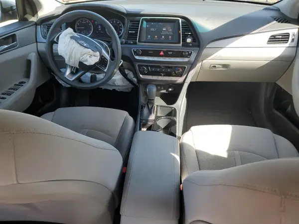 5NPE24AF5KH745889 2019 HYUNDAI SONATA - Image 8