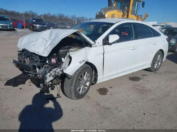 5NPE24AF5KH746542 2019 HYUNDAI SONATA - Image 2