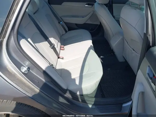 5NPE24AF5KH750039 2019 HYUNDAI SONATA - Image 8
