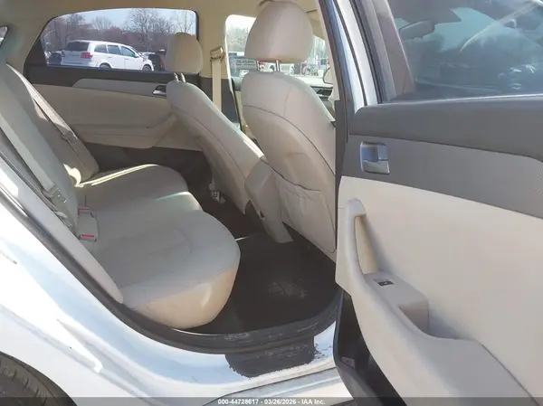 5NPE24AF5KH755211 2019 HYUNDAI SONATA - Image 8