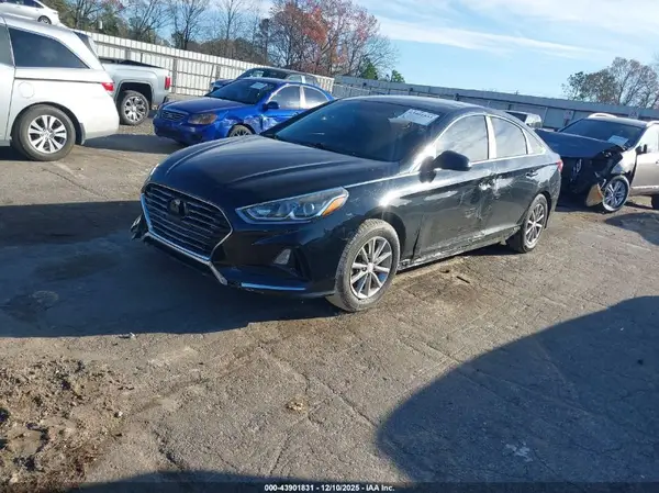 5NPE24AF5KH755645 2019 HYUNDAI SONATA - Image 2