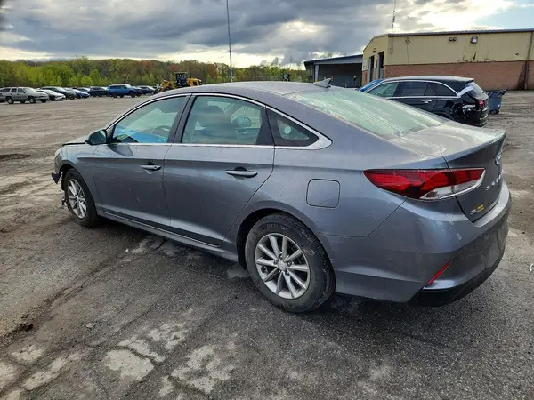 5NPE24AF5KH762028 2019 HYUNDAI SONATA - Image 2
