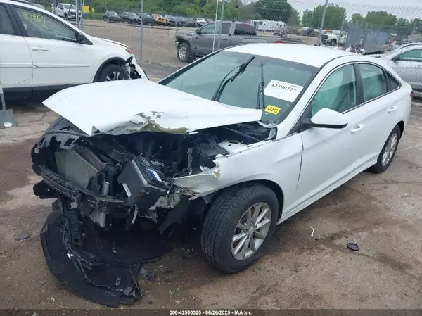 5NPE24AF5KH774244 2019 HYUNDAI SONATA - Image 2