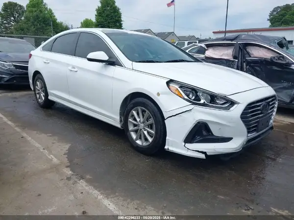 5NPE24AF5KH774745 2019 HYUNDAI SONATA - Image 1