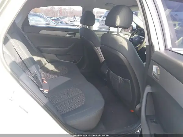 5NPE24AF5KH775040 2019 HYUNDAI SONATA - Image 8