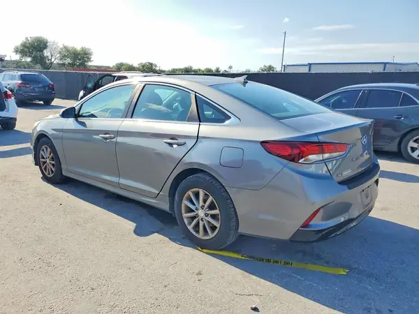 5NPE24AF5KH777547 2019 HYUNDAI SONATA - Image 2