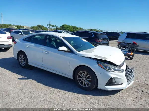 5NPE24AF5KH787107 2019 HYUNDAI SONATA - Image 1