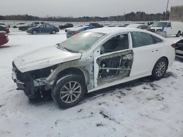 5NPE24AF5KH788483 2019 HYUNDAI SONATA - Image 1