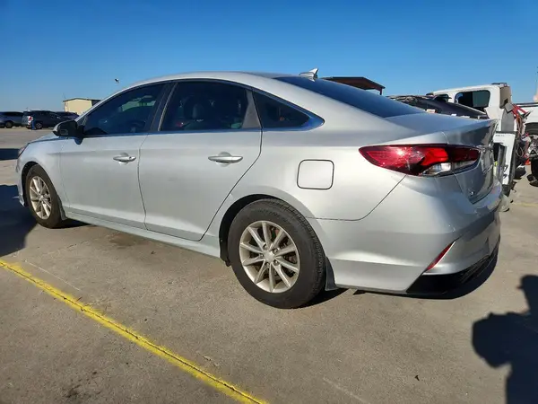 5NPE24AF5KH794185 2019 HYUNDAI SONATA - Image 2