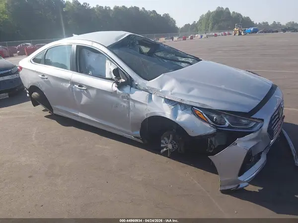 5NPE24AF5KH797300 2019 HYUNDAI SONATA - Image 1