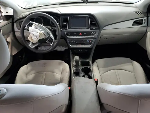 5NPE24AF5KH797930 2019 HYUNDAI SONATA - Image 8